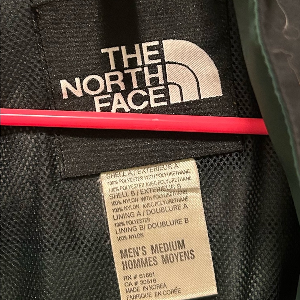 90s The North Face Dark Green Hydroseal Windbreaker/Jacket - Picture 7 of 7